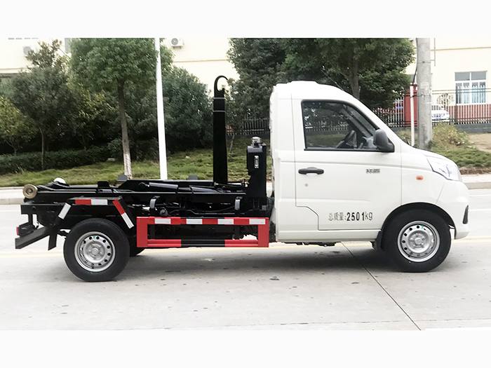 福田時(shí)代祥菱車(chē)廂可卸式垃圾車(chē)