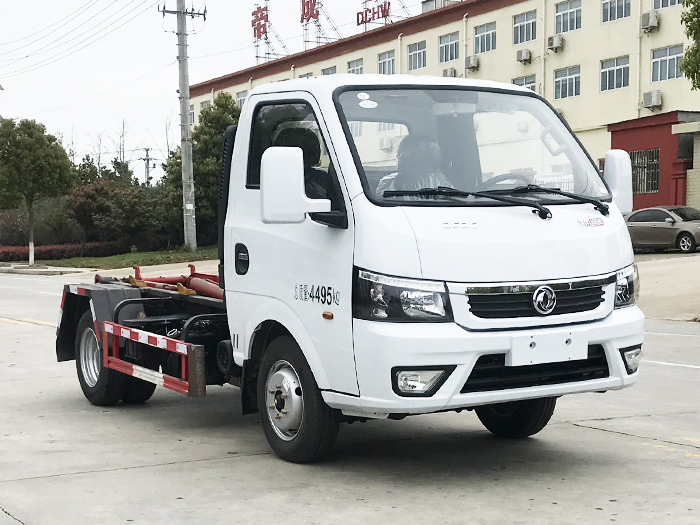 東風(fēng)途逸勾臂式垃圾車(chē)