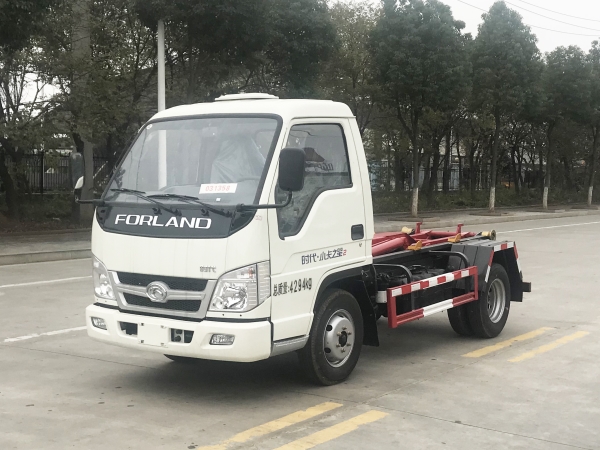 小型勾臂式垃圾車(chē)正確使用方法